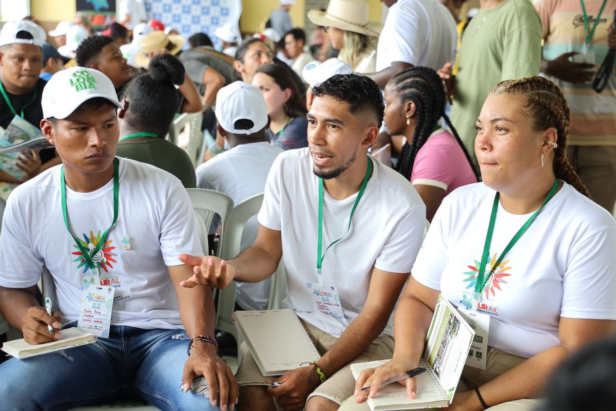 Inicia la #CumbreDeJuventudRural, en #Nuquí, Chocó. Cerca de 170 jóvenes rurales de América Latina y el Caribe se dan cita durante los próximos días para compartir sus experiencias y unir sus propuestas en un manifiesto de cara a la #COP16Colombia.
#ConLaSociedadCivil🇪🇺🇨🇴