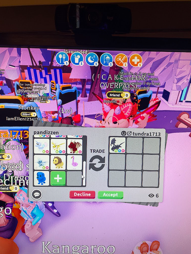 moafranssons's tweet photo. Help, should I do this trade??

#adoptme #adoptmeroblox #roblox #adoptmetrading #adoptmeoffers #winfairlose #Adoptmetrades https://t.co/l2inqDo0mF
