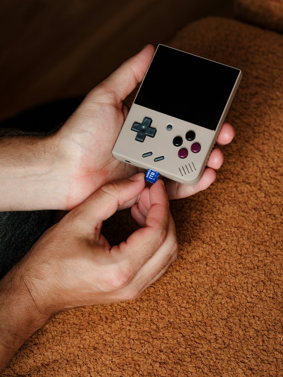 garbage_value's tweet image. This SD card holds a world of 8-bit magic. Can't wait to see the classics come to life on this retro console! Who else is a fan of old-school gaming? 
🕹️ #RetroGaming #ClassicGames
Photo By Samsungmemory On Unslash