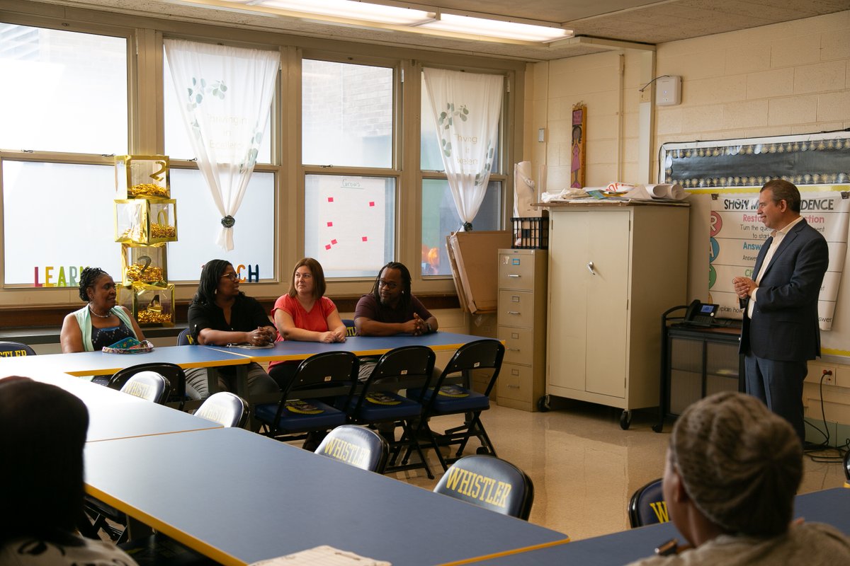 ChiPubSchools's tweet photo. John Whistler ES: Where EVERY student can dream and achieve excellence without limits!

As we continue celebrating #CPSFirstWeek today, @PedroCPSCEO, @AldMosley21, and @ChrisBrownCPL toured classrooms, welcoming students and staff back for another successful school year. https://t.co/g3DRPWtDHE