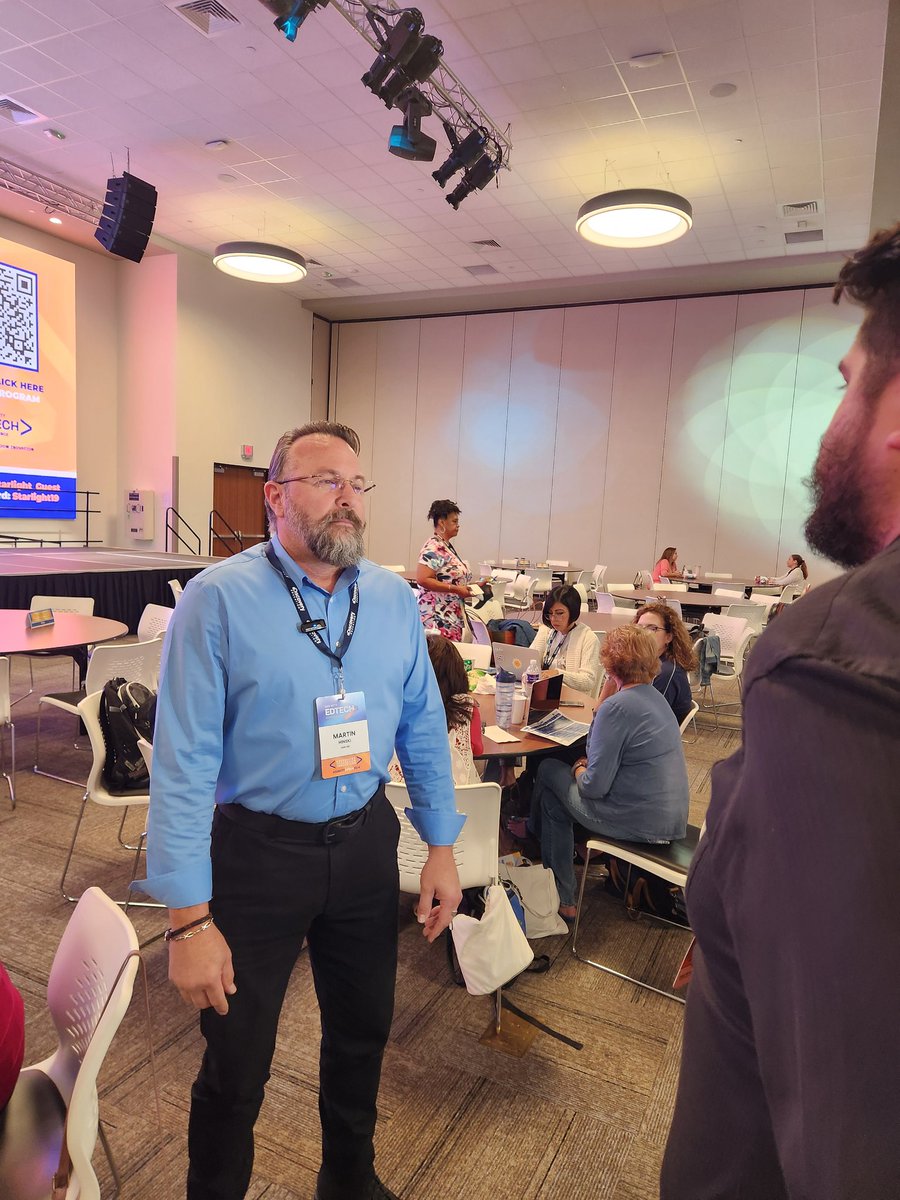 JoseLSilvaSmith's tweet photo. Mr. Hinski, Technology Coach @ClintISD, being interviewed about @SunCityEdTech2024 Conference! Such a great speaker!!❤️☺️👌 #TISDProud #TornilloISD #SunCityEdTech2024 #ESCRegion19 #ClintISD https://t.co/yG8c4BSWR5