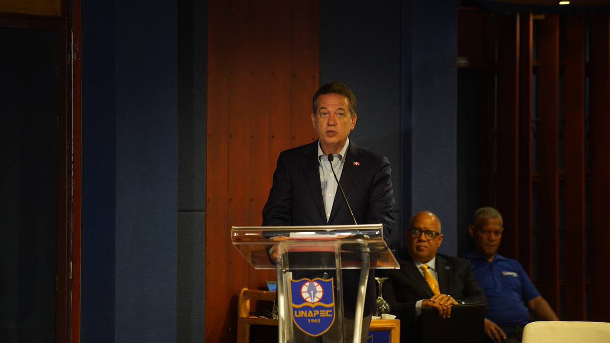 El futuro de nuestra economía está en los semiconductores, y @ItoBisono lo sabe. 
#SemiconductoresEnRD