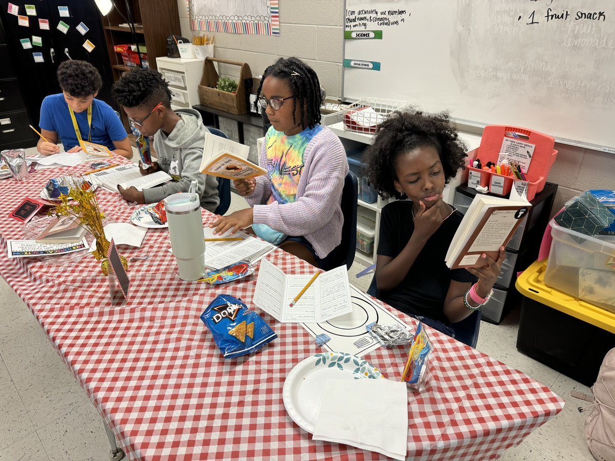 mrsferninfifth's tweet photo. One of the best days of the year! Book tasting different genres 📚 https://t.co/HBSfwlbtd1