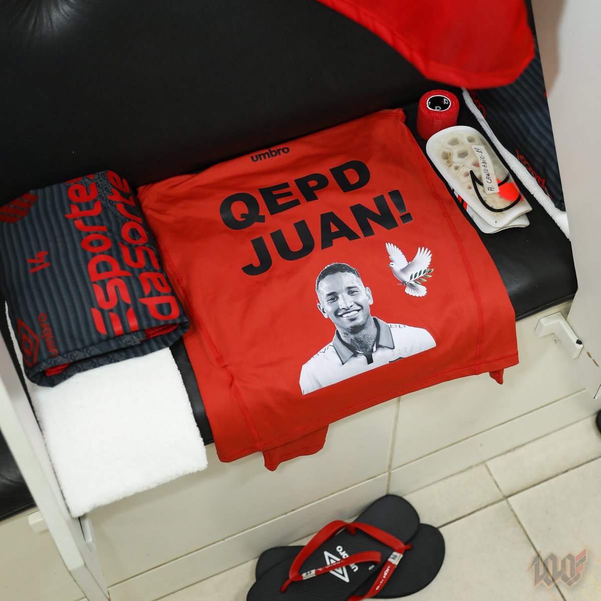AthleticoPR's tweet image. Vestiário pronto, com homenagens a Juan Izquierdo 🙏 

📸 José Tramontin/athletico.com.br