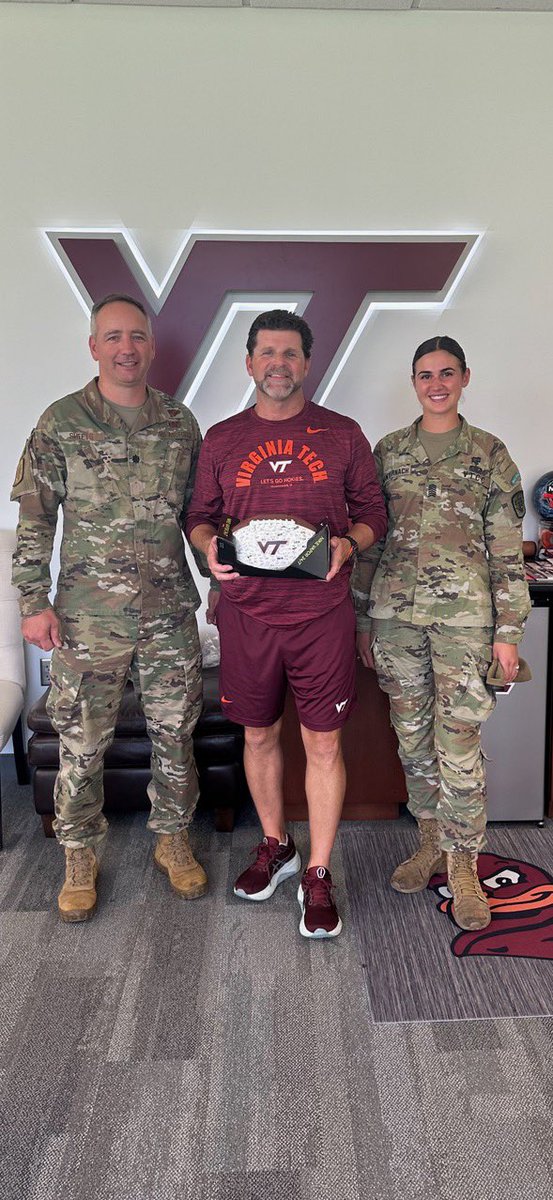 CoachPryVT's tweet image. So appreciate our relationship with the Corps. Happy to be part of the new cadet experience! Thank you for the game ball! 🏈🦃 @VTCorpsofCadets