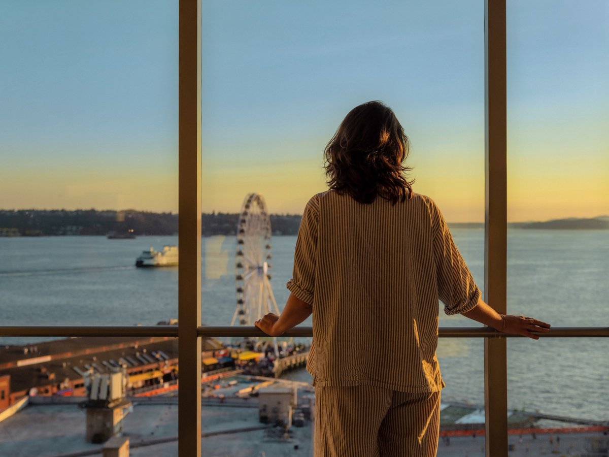 Four Seasons Seattle (@fsseattle) on Twitter photo Spend more time soaking up the long weekend with $100 credit towards dining, drinks, spa, and more: bit.ly/3Z3kj4N #LaborDayWeekend #Seattle Spend more time soaking up the long weekend with $100 credit towards dining, drinks, spa, and more: bit.ly/3Z3kj4N #LaborDayWeekend #Seattle