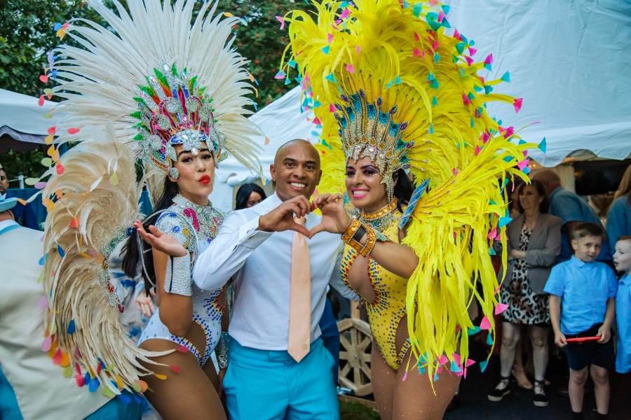 VivaBrasilSamba's tweet photo. All wedding parties are special. 🩷
But is your wedding party EXTRA!? 👌🏼
We loved bringing lots of elements together for last weekends #groomandgroom fabulous party!! 🌈
Book yours now
#VivaBrasilSambaShow #RioCarnival #Vipevents #weddingentertainment #Events #luxuryevents https://t.co/t7ZpTJQjPm