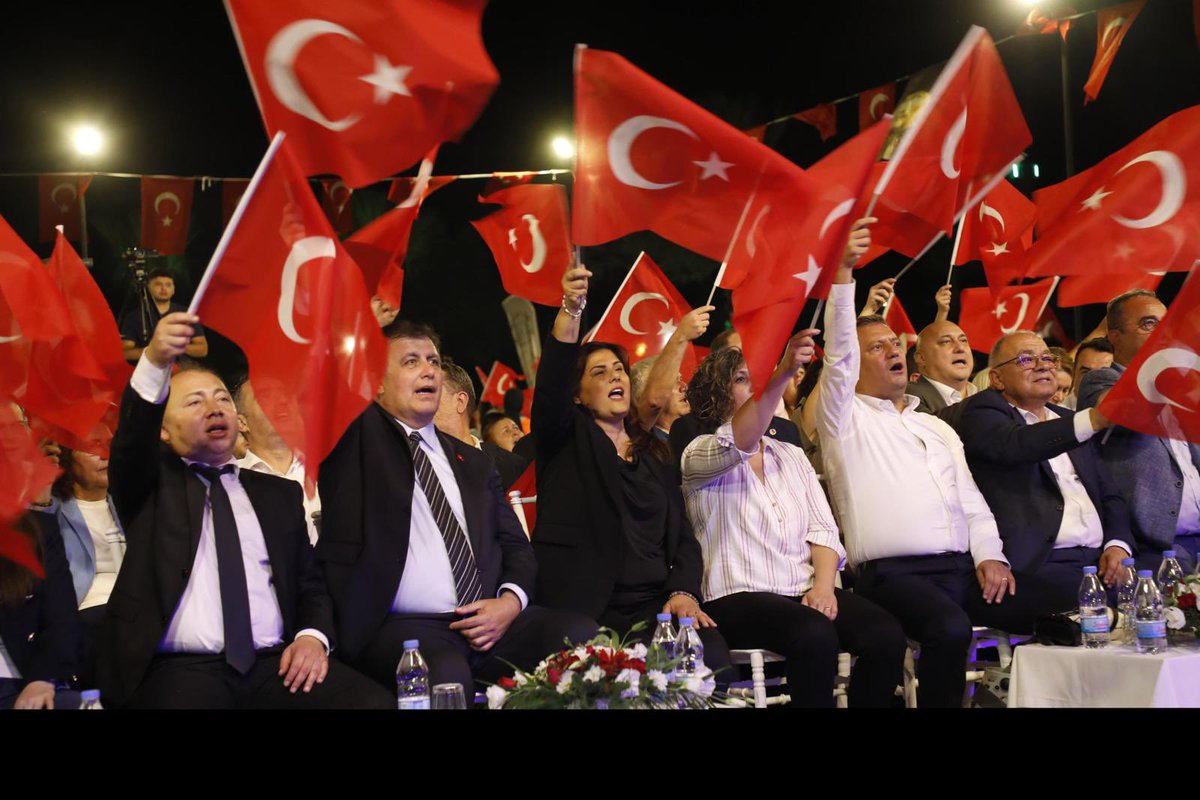 Genel Başkanımız Sn. Özgür Özel, İzmir Büyükşehir Belediye Başkanımız Sn. Cemil Tugay, Muğla Büyükşehir Belediye Başkanımız Sn. Ahmet Aras, milletvekillerimiz, il ve ilçe belediye başkanlarımız ile birlikte Çine Belediyemiz tarafından 30 Ağustos Zafer Bayramı dolayısıyla