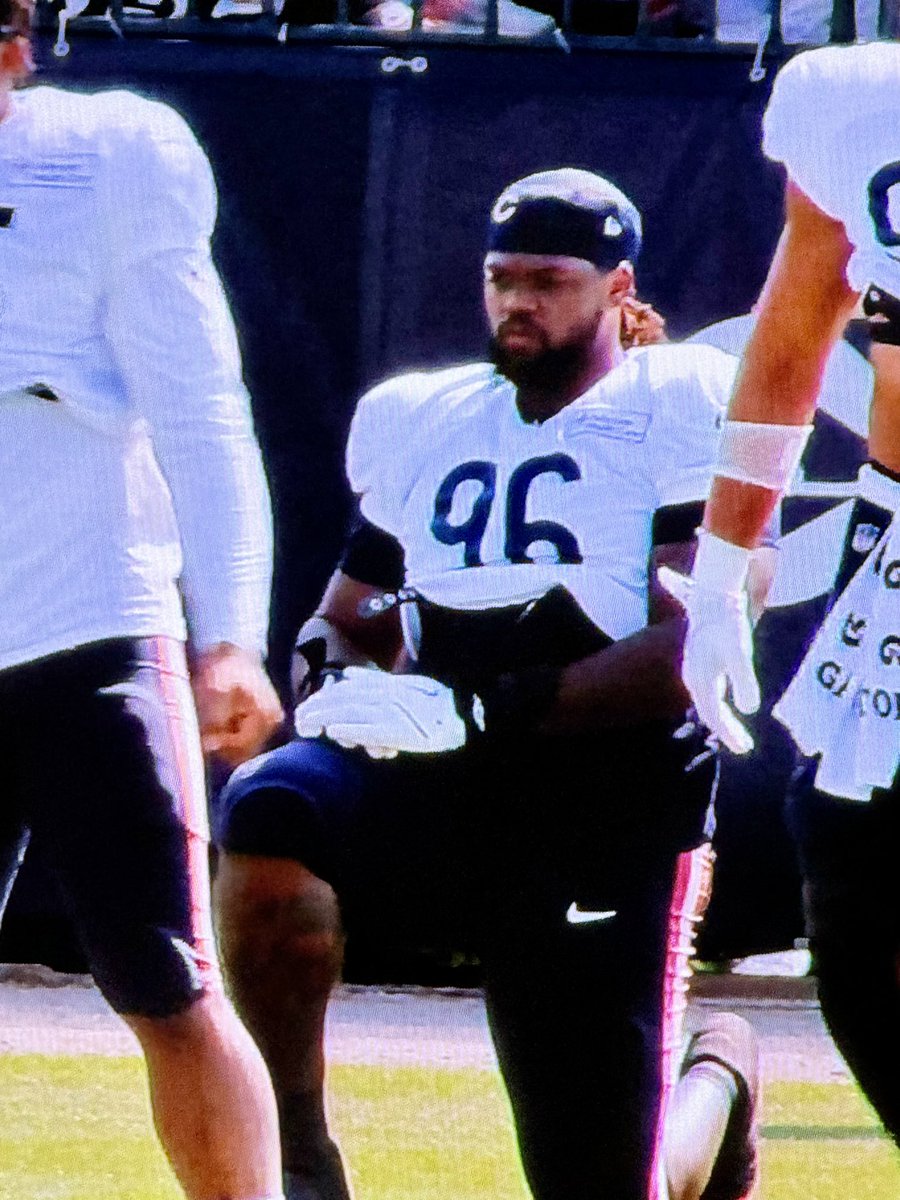 When you are watching Hard Knocks and see your favorite player on the Chicago Bears <a href="/ZP6DT/">Zacch Pickens🧃</a> really miss you guys <a href="/firstladycocky/">Felicia Harris</a> 🥰