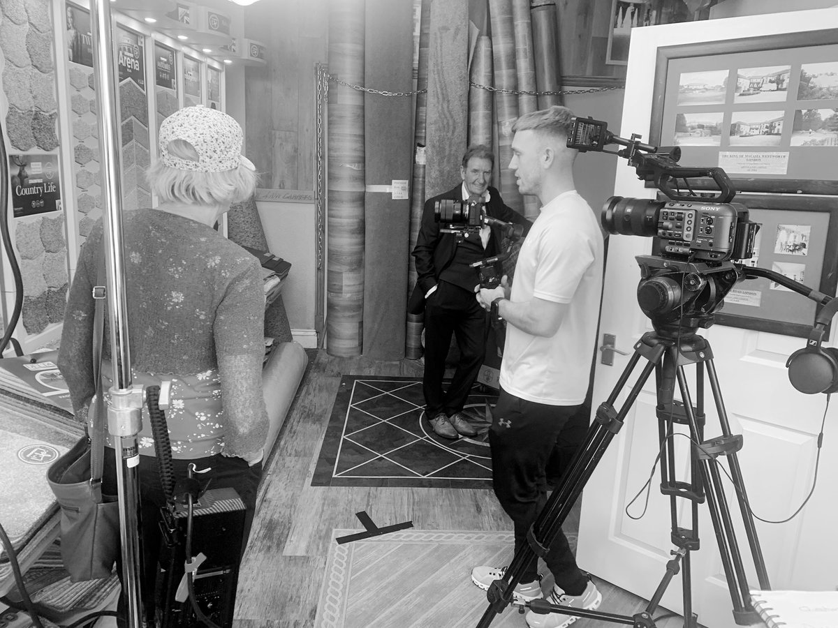 helmslou's tweet image. Todays working antics ❤️❤️❤️X #filmingday #filmingfun #filminglife #filmingindustry #filmingonlocation