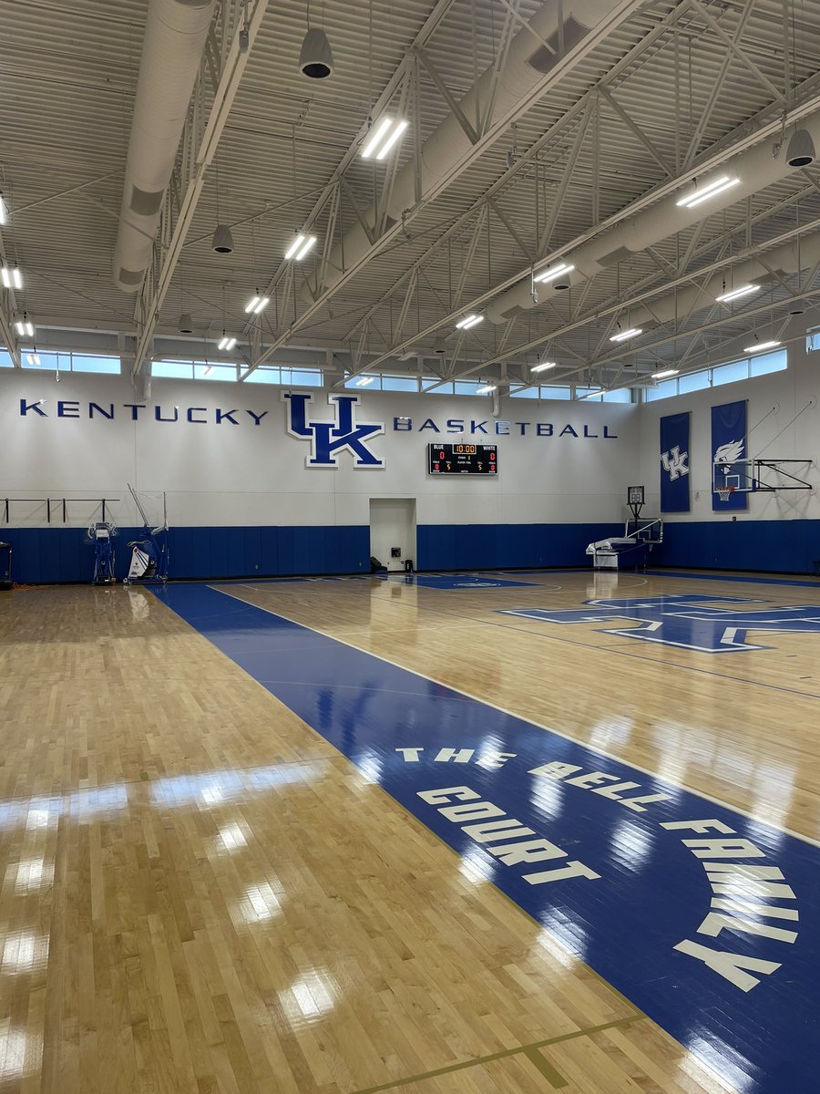 ReilyOnRadio's tweet image. We have arrived…

#2024Loading #GoTops #BigRedOverBigBlue