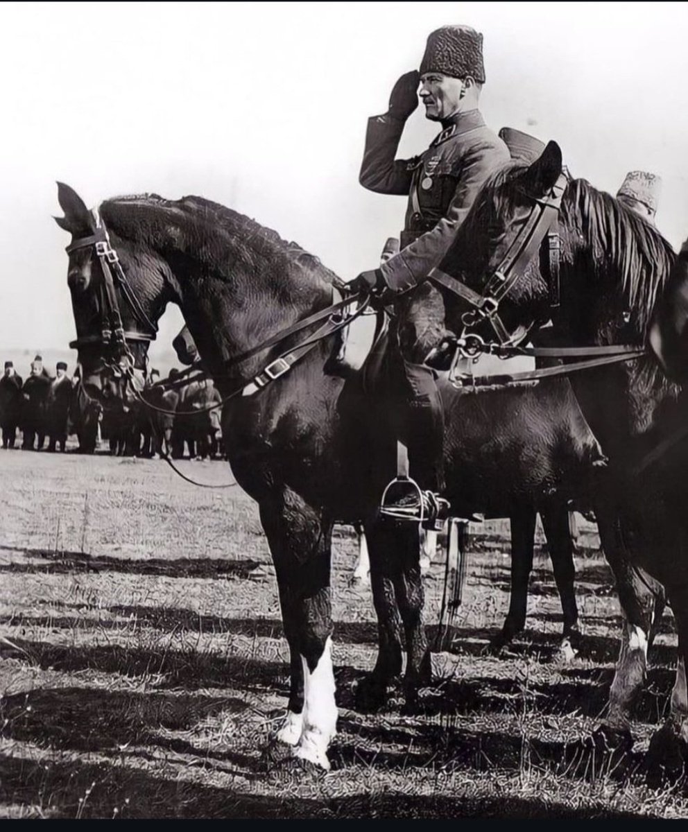 "Ya istiklal ya ölüm!" Zafer bayramımız kutlu olsun.