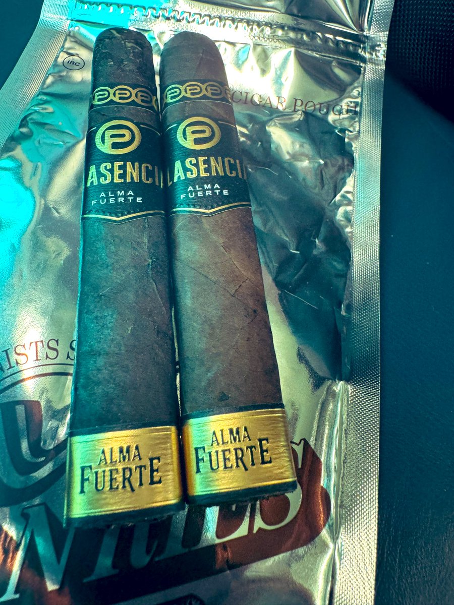 DaywalkerGolf's tweet image. Proud to announce I’ll be taking my smoking on the course talents to @PlasenciaCigars this weekend. Smoke me if you’ve got em boyzzzzz… #chicagogolf