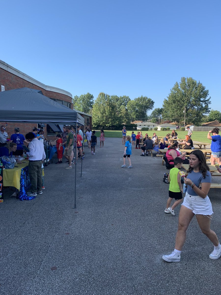 Our amazing <a href="/PtaDentzler/">Dentzler PTA</a> helping support Open House.