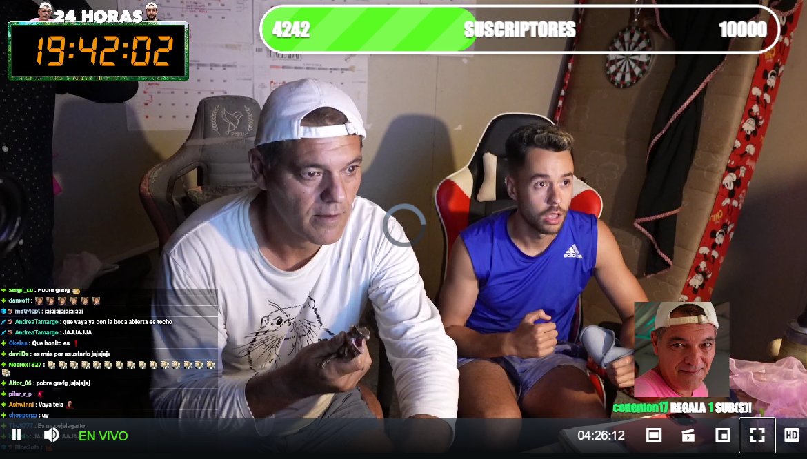 <a href="/TheGrefg/">Grefg =)</a> <a href="/Frank_Cuesta/">Frank Cuesta</a> 
*Se cae el directo*
Los Chavales: 😯
El lagarto: 😮