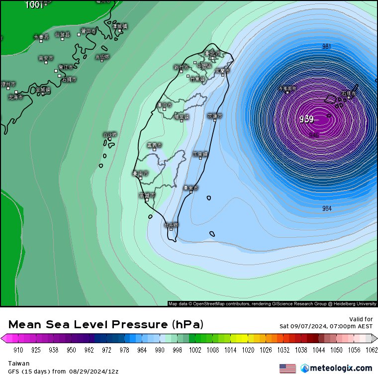 OreboundImages's tweet image. Still in Japan after our #TyphoonShanshan chase, but already looking to the next storm with a reasonably strong signal emerging in the WPAC later next week. Taiwan and the Ryuku Islands featuring prominently in ensemble modelling at this early stage 🌀

#neverstopchasing