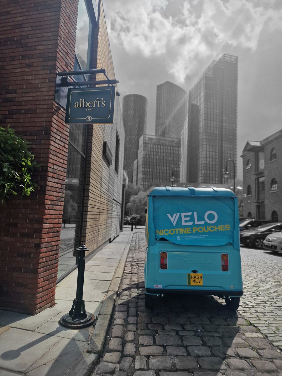 tukshopuk's tweet image. Fantastic skyline in Manchester  for the Velo Electric Tuk Tuk Tour in association with @VMLYR thanks to @mary_mcguigan owner and accomplished rider of @MahindraLMM #Treo #tuktuk #EVs #treotuktuk #mahindra #potatowharf #SKYLINE #experiential #tuktukhire #tuktukevents #VELO