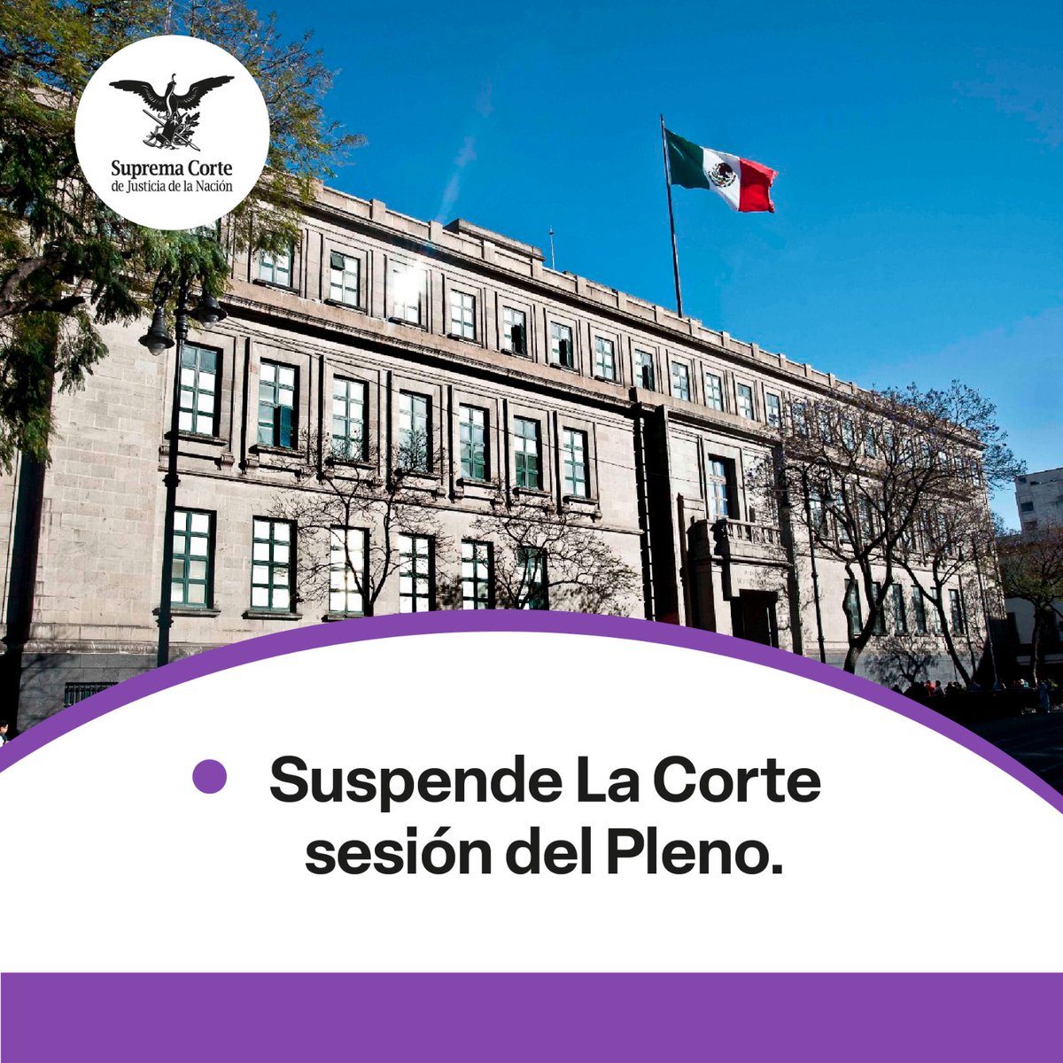 SCJN's tweet photo. El Pleno de #LaCorte aprobó por mayoría suspender la sesión de este jueves 29 de agosto en atención a la manifestación que se lleva a cabo afuera del edificio sede. En consecuencia, no corren plazos en los asuntos de la competencia de la #SCJN. 
https://t.co/qxwceAkj4Q https://t.co/MepETKZjSz