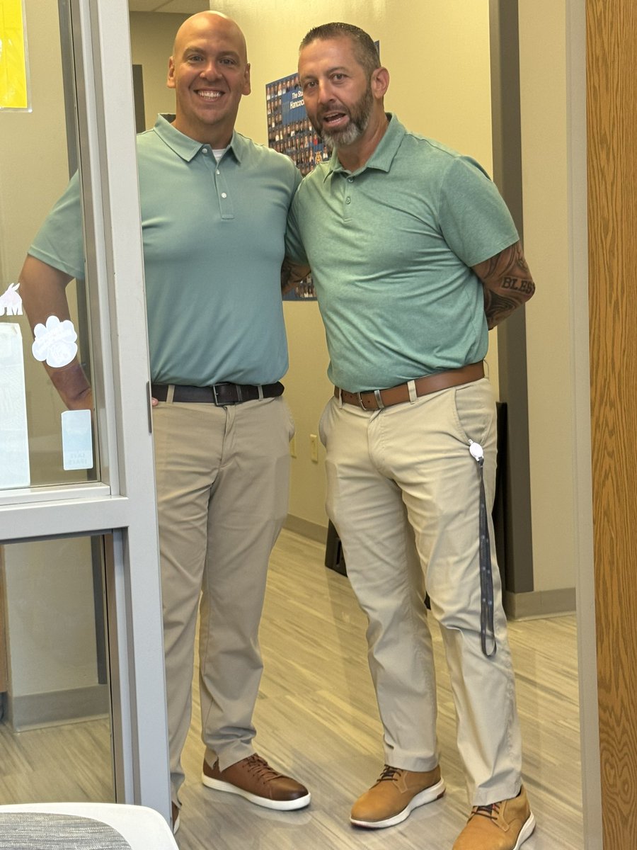 Joe Veldhuizen (@joeveldhuizen) on Twitter photo Was it twin day at HPMS, you ask? Nope, just the current and former principal who have a great sense of fashion. 🤣🤣🤣<a href="/DittrichJr/">Dr. Thomas Dittrich Jr.</a> Was it twin day at HPMS, you ask? Nope, just the current and former principal who have a great sense of fashion. 🤣🤣🤣<a href="/DittrichJr/">Dr. Thomas Dittrich Jr.</a>