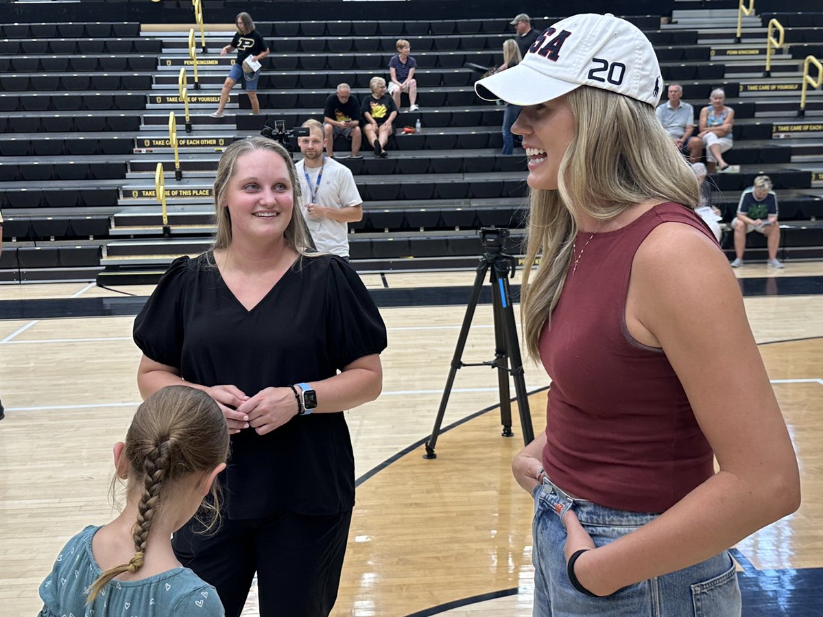 angdicarlo's tweet photo. 2-time Olympic medalist Annie Drews is back at Penn HS visiting with the volleyball team.

Drews spent time with her former teammate Kaitlyn Hickey who is now head coach of their Alma Mater.

The two led Penn to state titles in 2010 &amp; 2011.

We’ll have audio from Annie tonight. https://t.co/q3w421YHiv