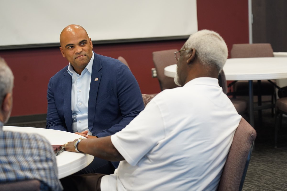 ColinAllredTX's tweet image. Our faith leaders serve as the pillars of our communities. I was honored to meet with folks in Austin to talk about our shared values as Texans, how faith binds us together and how we need new leadership that reflects our shared Texas values.