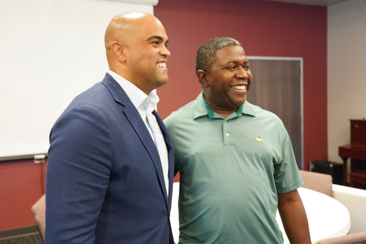 ColinAllredTX's tweet image. Our faith leaders serve as the pillars of our communities. I was honored to meet with folks in Austin to talk about our shared values as Texans, how faith binds us together and how we need new leadership that reflects our shared Texas values.