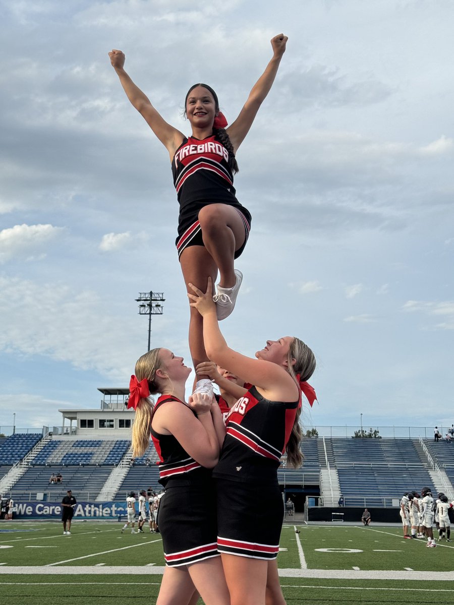 freshman stunting 👏🏼