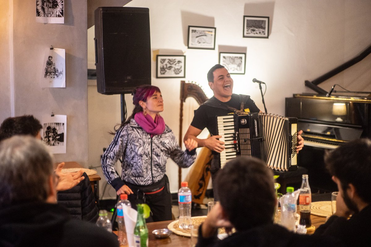 📣 Seguimos recordando momentos del #CRANEAmúsica 🎶

🚀 Almuerzo en <a href="/TavaComedor/">Tava Comedor</a> celebrando el "Día Internacional del Folklore" 🇵🇾

🎶 Showcase con <a href="/DevorahRolon/">Devorah Rolón</a> y #AlejandroFavian 🪗🎶

🍽️ Muchas gracias a Tava por recibirnos 🎶