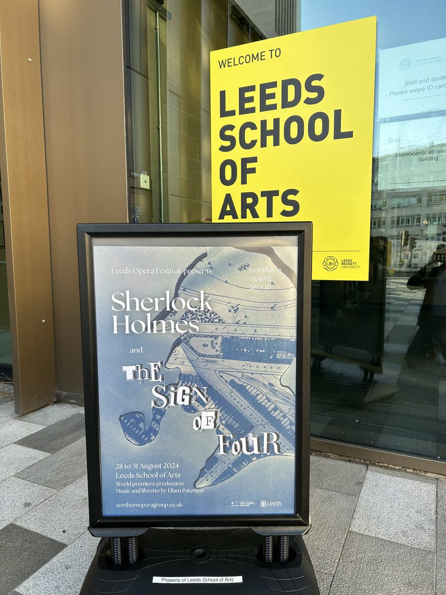 Fascinating and enjoyable evening at the premiere of @northernopera version of The Sign of the Four. Wonderful score, performances and staging, including a very memorable Toby the dog.