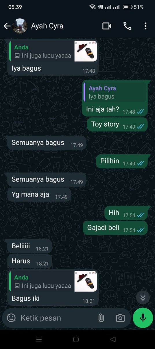 DeviLestariDs's tweet photo. Dulu pengen apa2 disuruh sabar dulu sama orang tua mungkin karena gapunya duitnya bilangnya "sabar ya, nanti kalau udah punya suami pengen apa2 pasti di beliin" Alhamdulillah :') sendal teros juga belinya ttp di beliin https://t.co/qRr7nm2iRO