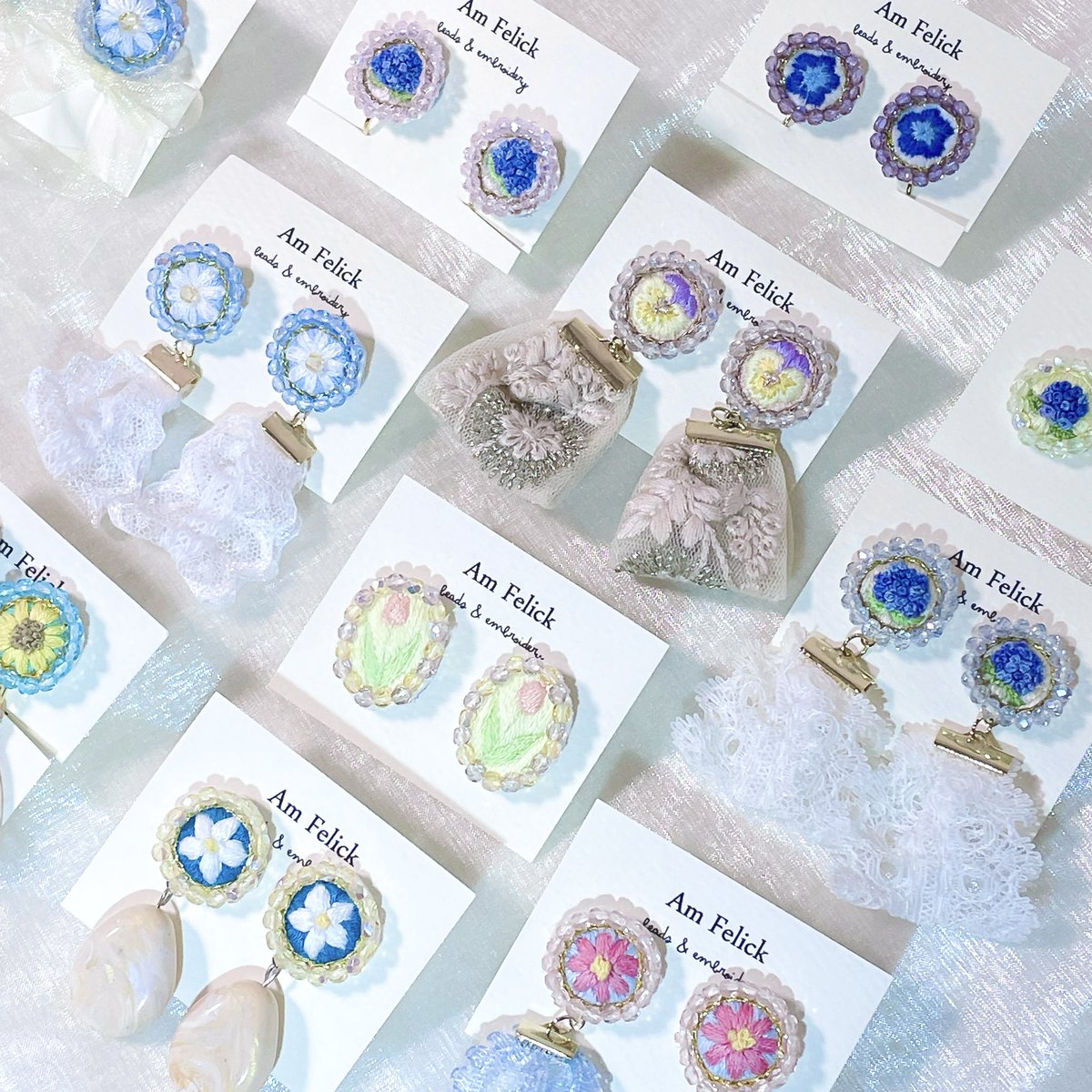 #皆の綺麗に並んでる写真を見たい

カラフルで優しい
お花の刺繍アクセサリー🌸