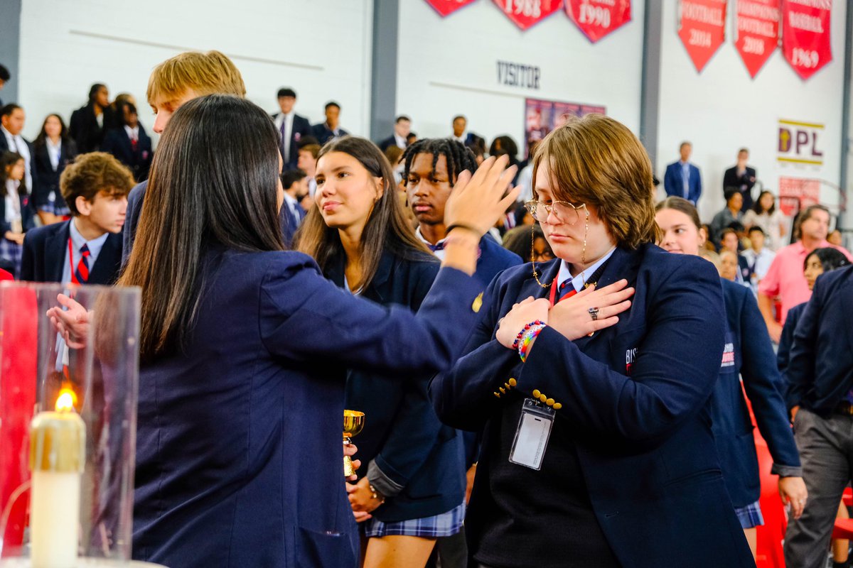 BishopDunne's tweet image. Bishop Dunne celebrated the class of 2025 at today’s Senior Presentation Mass! #classof2025 #bishopdunne #falconpride #seniorpresentationmass