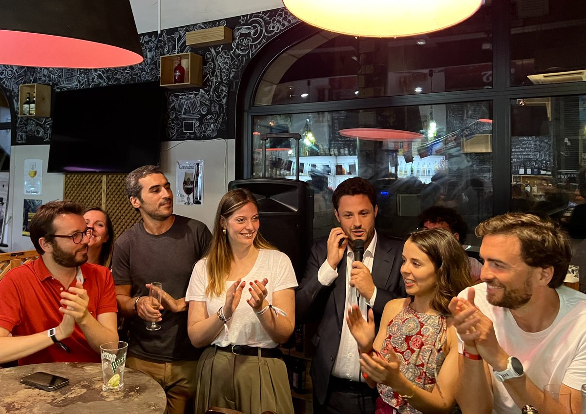 CombatsSoc's tweet image. ✨ Plusieurs centaines de personnes à la soirée des combattants socialistes !

Une bonne occasion de réaffirmer que notre Parti ne doit pas retourner dans ses vieilles errances ! Vive l’union, vive la gauche des victoires !