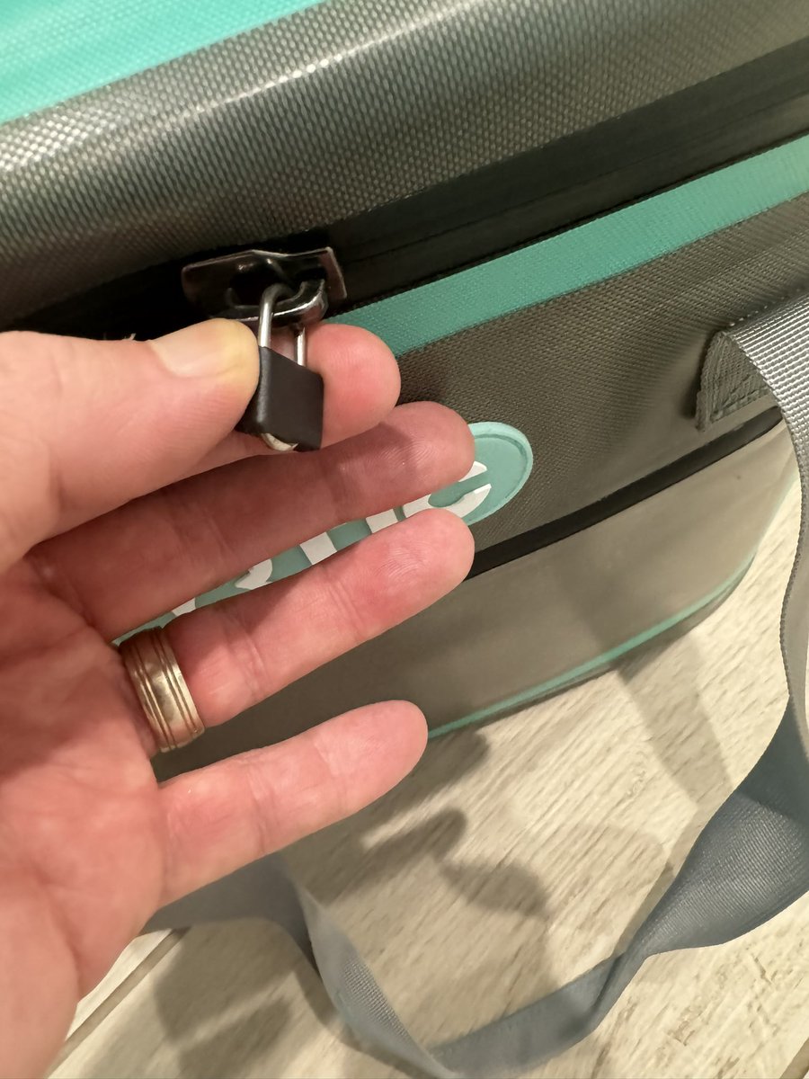 bchap71's tweet photo. @RTICCoolers 
Hey yall, 
I bought this soft pack 30 cooler last fall 2023, October-ish. The zipper rubber attachment broke at the beginning of the summer after only a few uses . Could yall send me a replacement attachment to connect to the zipper as it is very hard to open now. https://t.co/AerBfVzEwP