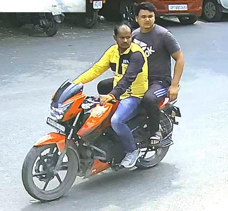Prahlad9146's tweet photo. @mayank_tawer @noidapolice These two are the main culprits who support the theft. https://t.co/3DrEC3UYqe