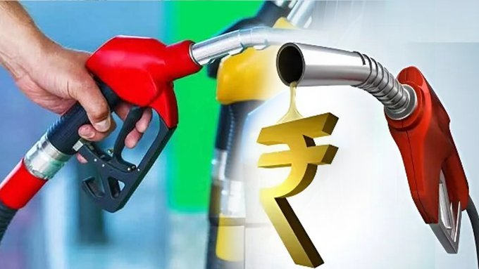 Tolivelugu's tweet image. క్రూడాయిల్ ధరలు వరుసగా పెరుగుతూ వస్తున్నా.. ఆ ప్రభావం మన దేశంలో కనిపించడం లేదు. భారత్ లో పెట్రోల్, డీజిల్ ధరలుజ్ ఆయిల్ కంపెనీలు యధాతథంగా కొనసాగిస్తున్నాయి.  

#Petroldieselprice #constant #Fuelprices #Tolivelugu