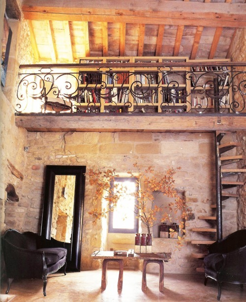 17th Century House, Provence, France #17thCenturyHouse #Provence #France spooningrecipes.com