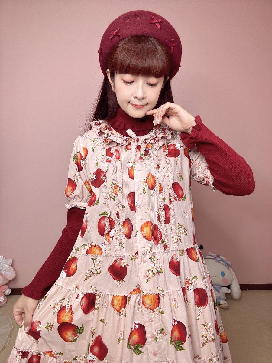 しまむらさんサンリオさんコラボの赤のタートルとPINK HOUSEさん合わせ