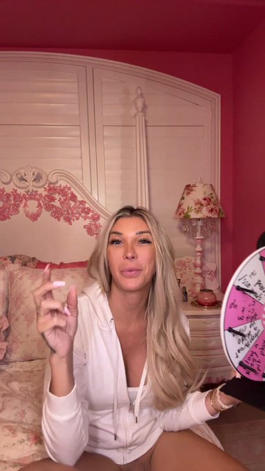 Aubrey Kate VIP is live now! https://t.co/VbfPuVy04g https://t.co/bnVFhz4DXs