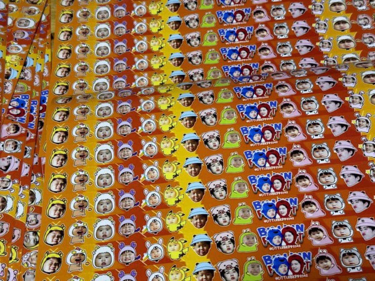 littlebkpp2542's tweet photo. จะเริ่มแจกกอว ประมาณ 14:30 เดี๋ยวแจ้งจุดรับพรุ่งนี้ขอไปดูหน้างานอีกทีนะคะ
อย่าลืมกดติดตามให้เฉพาะคนกดติดตามเท่านั้น
✅ธง 750 อัน/วัน
✅ พกจ 1,200 อัน/วัน
✅ สติกเกอร์ 400 อัน/วัน

ใครรับพัดไว้ เจอกันค่ะ

#DoubleTroubleConcert 
#GiveawaysforBKPPFC 
#GiveawaybyLittleBKPP2542 https://t.co/70ag6wofmc