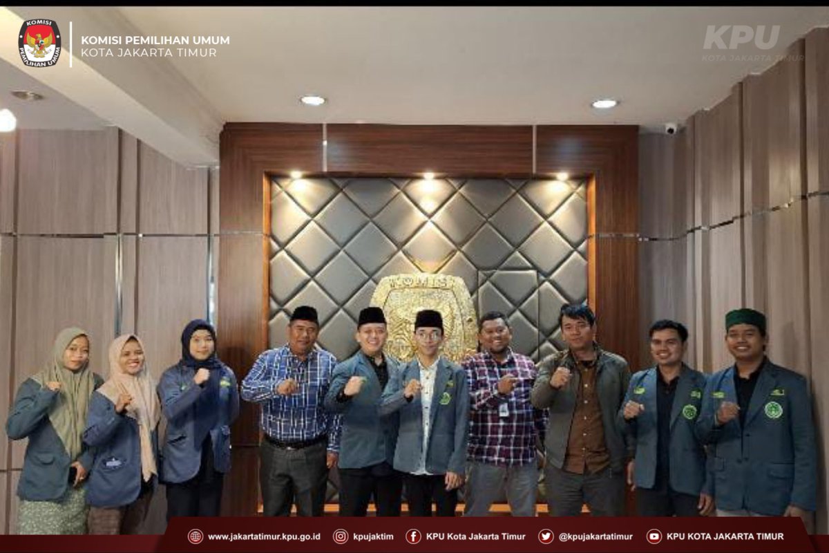 Kpujakartatimur's tweet image. ✨Salam Sehat #TemanPemilih 

Anggota KPU Kota Jakarta Timur Fahrur Rohman dan Marhadi menerima audiensi dari Ikatan Pelajar NU (IPNU) pada 29 Agustus 2024 di Aula Kantor KPU Kota Jakarta Timur.

#pilkadadki2024 #audiensi #ipnu