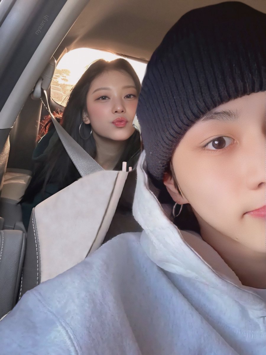 pumpkinpham's tweet photo. pada mau ke mana sih?
#yangrinz #jungwon #haerin https://t.co/hHtaLrKFEs