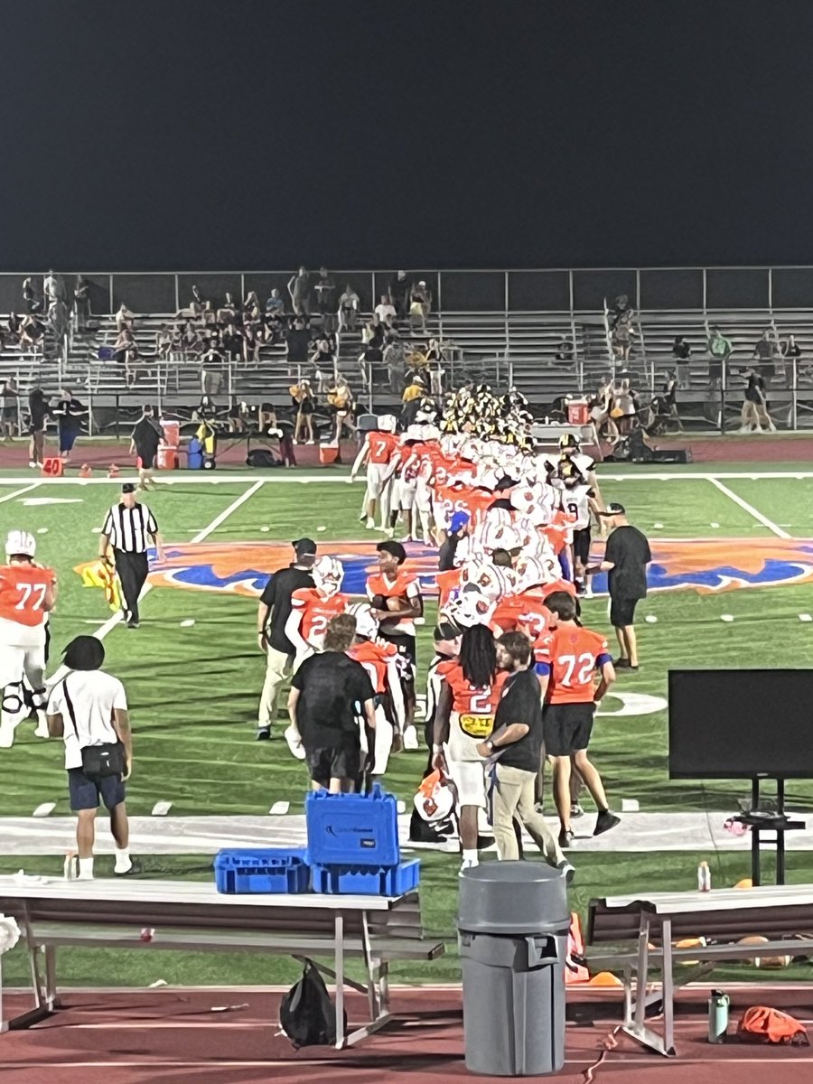 npfb12thman's tweet photo. Grizzlies 57 FHN 10 
Final from the DEN! @NPGrizzliesFB https://t.co/mF2eawIyT0