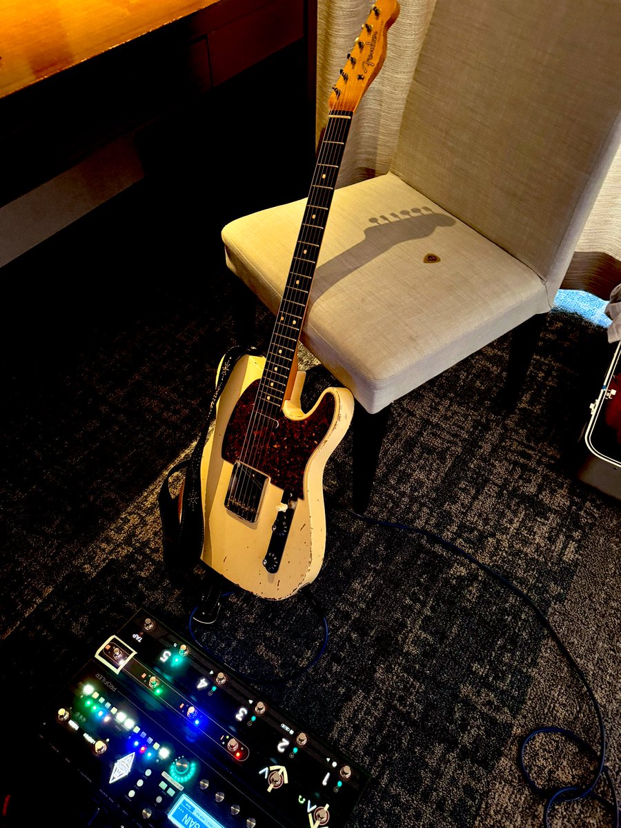 blackcaster's tweet photo. 以下の通りです。明日のチケットを持ってらっしゃる方には申し訳ないです。きっと因島に来るというかなりの覚悟を持ってとってくれていたのに、、。9/1開催に向けて、なにか安全に不安な要素があれば躊躇なく中止の決断ができる準備もしつつ、ギターの練習もしつつ、明日を待ちます。 https://t.co/v3lviDQClh