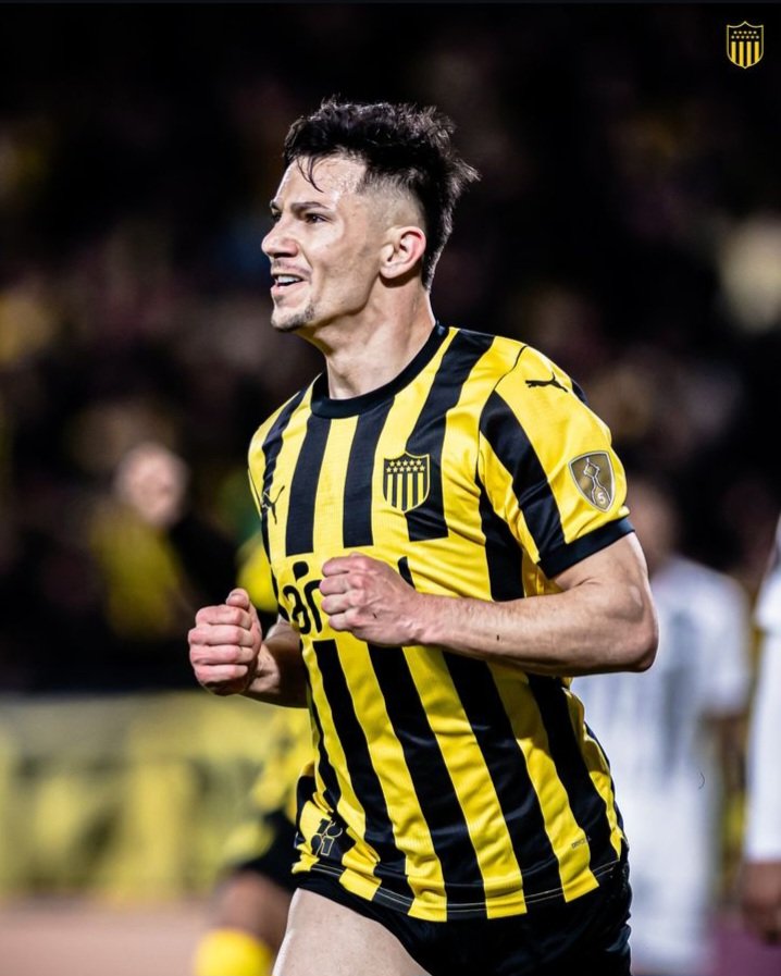 1891Fiera's tweet photo. Que jugador el Masi, después de Leo el mejor de los nuestros

Ojalá se pueda quedar el primer semestre del 2025, pero si en diciembre le llegan ofertas y se quiere ir merecidisimo lo tiene https://t.co/l3fVUrixxz