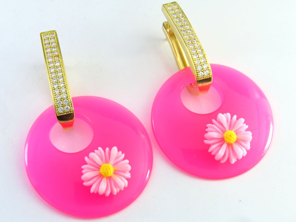 shagunda's tweet photo. AD Earrings Wholesale: Elegance in Bulk for Discerning Retailers
For more, visit > https://t.co/S69oFlZVyS
#adearringswholesale #fashionjewellerywholesalesuppliers #wholesalejewellery #wholesalejewellerysuppliers #adearrings #jewelleryforwomen #onlinejewelleryshopping https://t.co/uChZRr934U