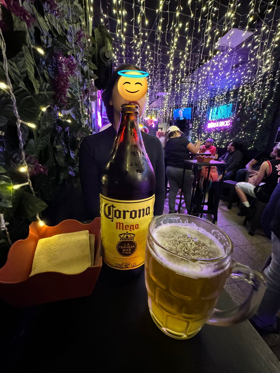 No alcanzamos cafecentro 
Pero a media cuadra si 😅