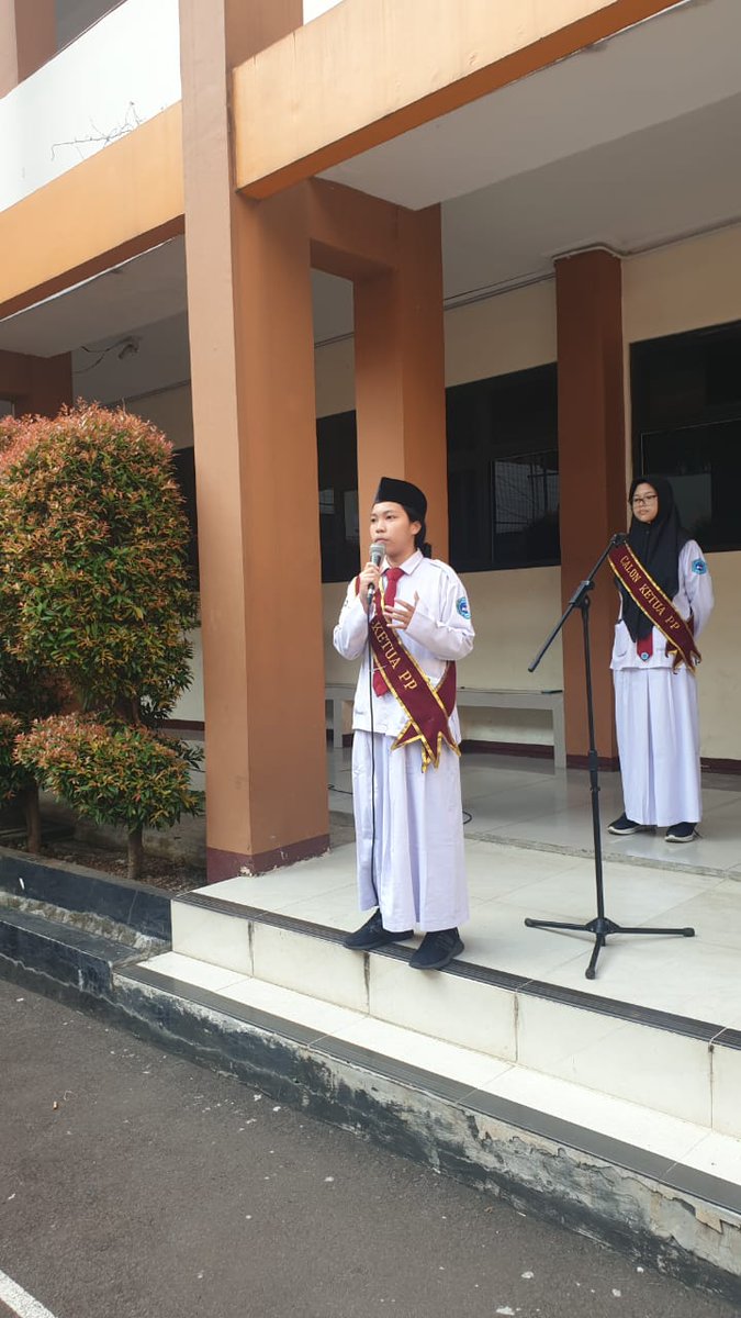 smksmakbogor's tweet photo. #wargaanalis berikut ialah daftar nama siswa/i calon ketua PP periode 2024/2025:
1. Tiara Raihanah Nisya
2. Gheadista Azhanaya
3. Yoga Ramadana

jadi gimana #wargaanalis, siapa nih CAKEPP jagoanmu? kalo mimin boleh milih sih pengen ketiganya 😁

#ketuapp
#pemimpin
#siswa
#smakbo https://t.co/CUj8NgQcsl