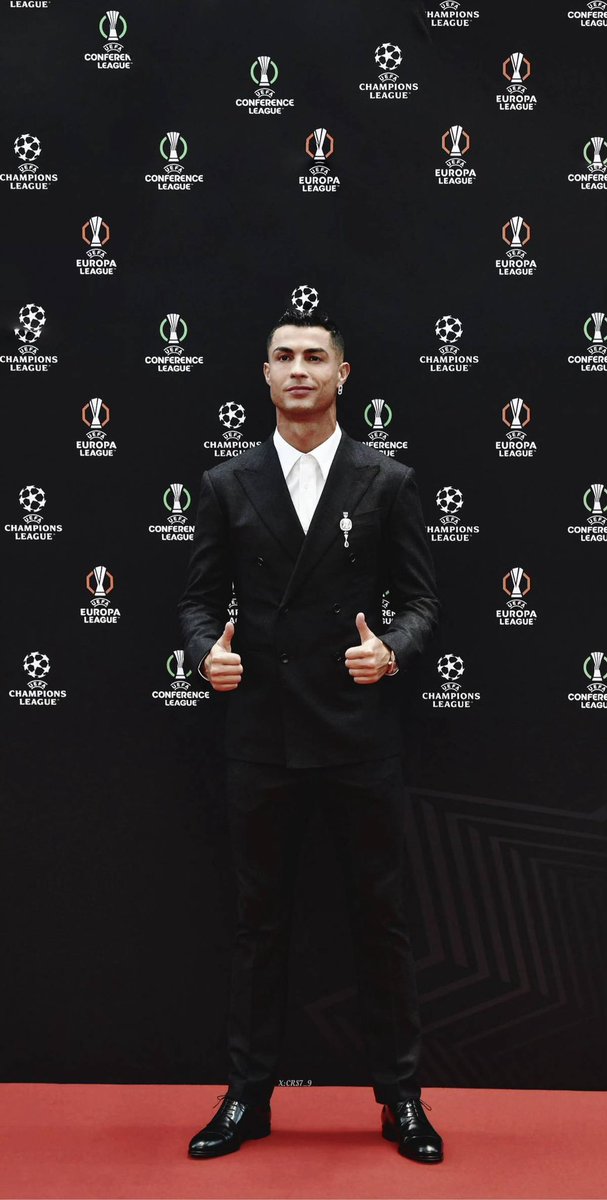 ملك أوروبا وأسطورتها الاولى في التاريخ الحديث يُكرّم 
كهدافاً لدوري أبطال أوروبا ، كل الارقام قابلة للكسر إلا هذا
 الرقم ، سيبقى عصياً على الجميع.