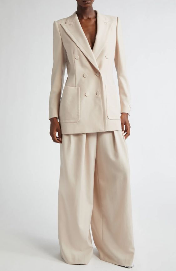 📣#長澤まさみ さん衣装✨ ＼ ただいま放送中📺＃あさイチ ＼映画